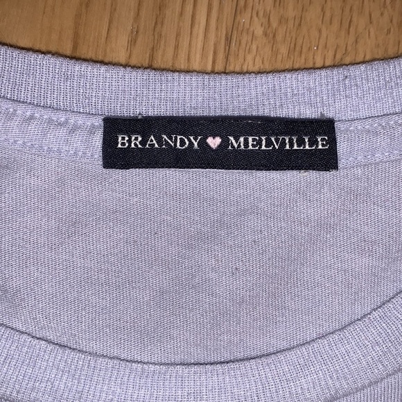 brandy melville - cropped t-shirt - Picture 3 of 3